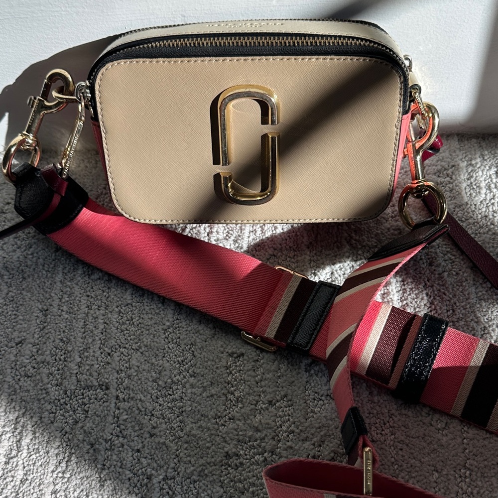 Marc Jacobs Tan and Red Crossbody Bag